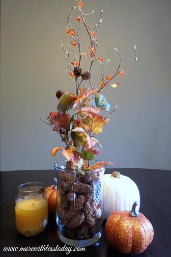 Easy Autumn Centerpiece - Fabulous Fall Table Decor You Can DIY. Here are two choices for your autumn table you will enjoy through Thanksgiving.