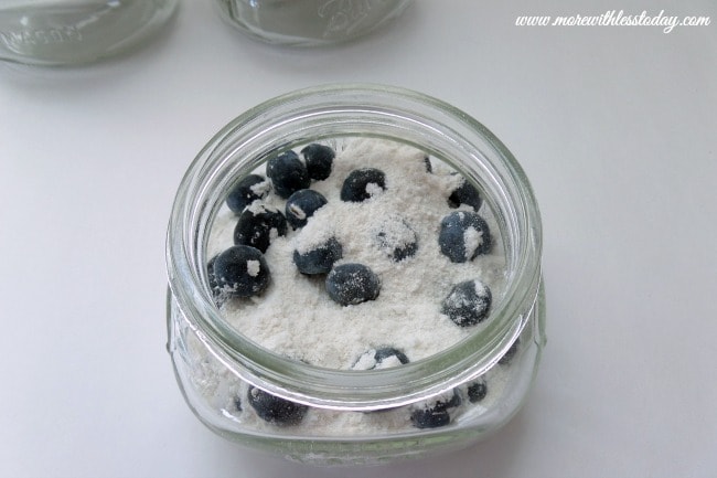 Cake mix inside mini mason jar recipe for Blueberry Dump Cake