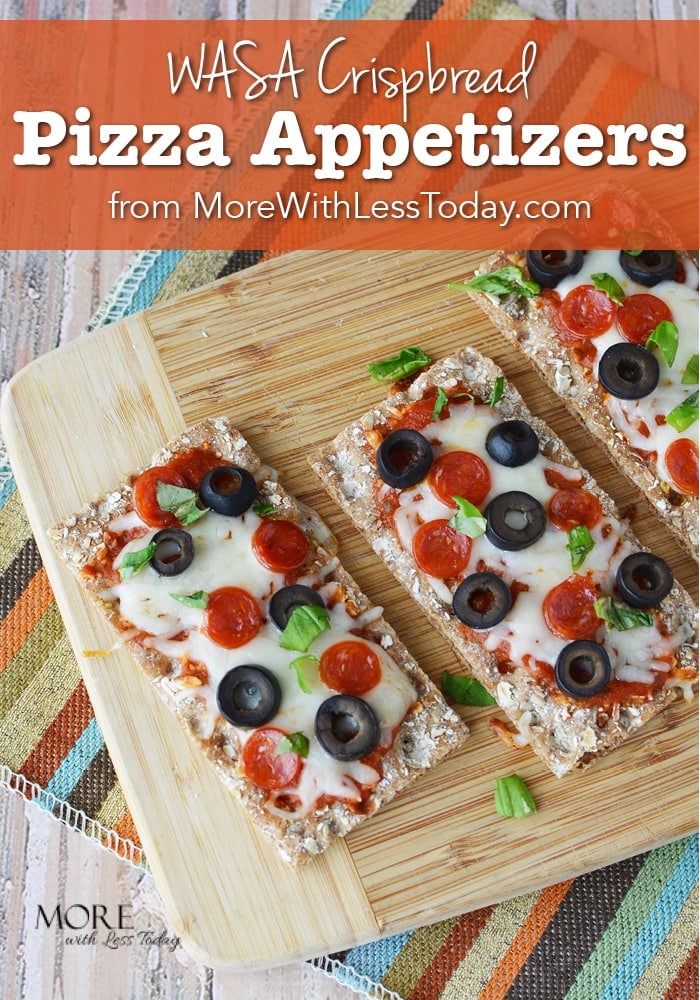 Looking for an easy recipe that travels well? Try these WASA Crispbread Pizza Appetizers with your favorite pizza toppings.