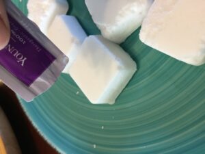 Simple Homemade Bath Bombs Made with Lavender Essential Oils