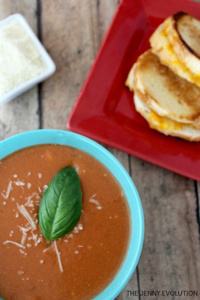 Slow Cooker Tomato Soup by The Jenny Evolution