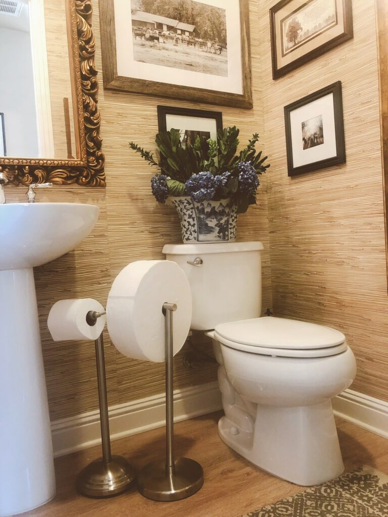 Guest Bathroom Essentials to Make Everyone Feel at Home Guest Bathroom Essentials to Make Everyone Feel at Home