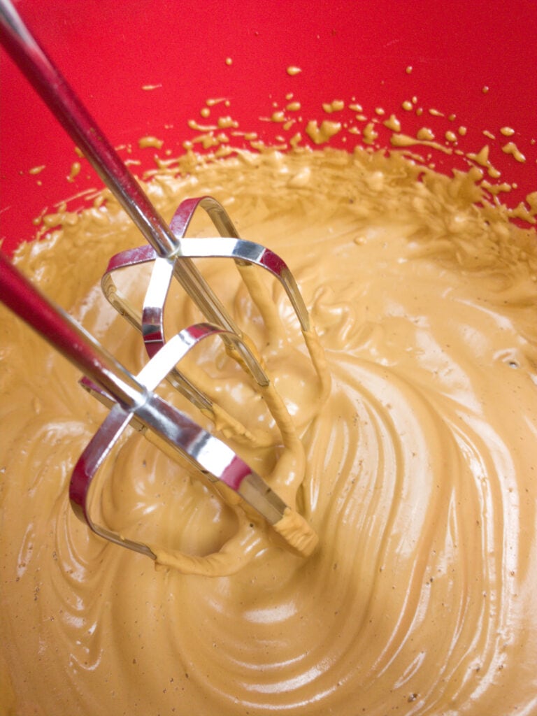 How to Make Whipped Instant Coffee &#8211; Easy Dalgona Creamy Coffee Shortcut