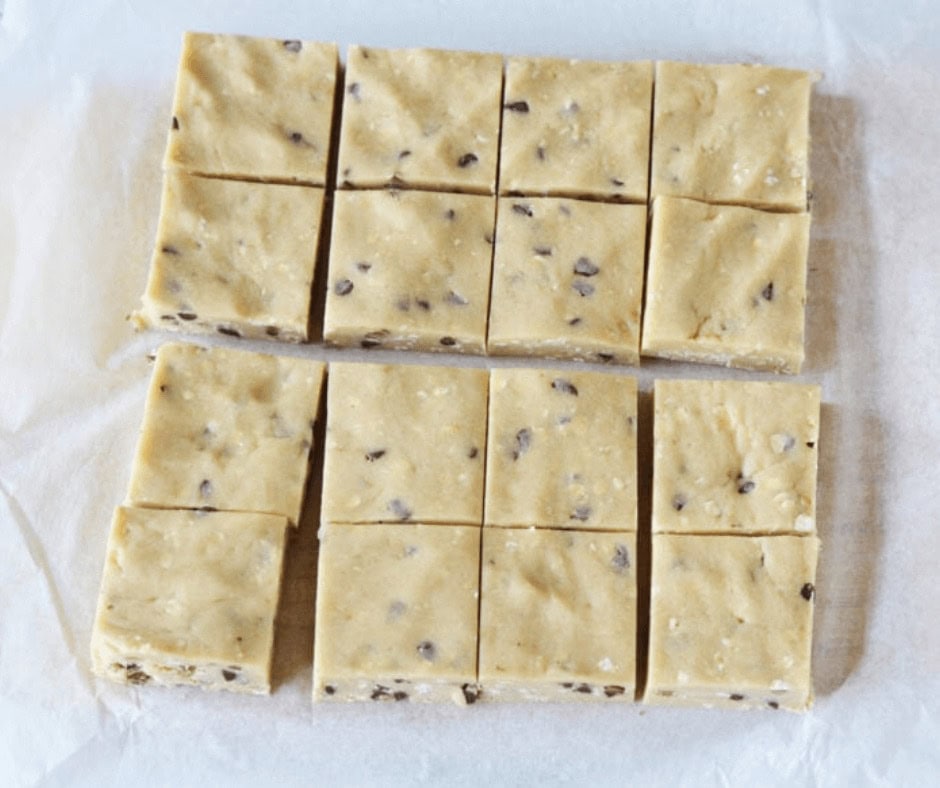 Evenly cut No Bake Cookie Bars