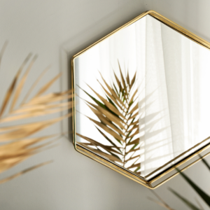 using a mirror in home decor