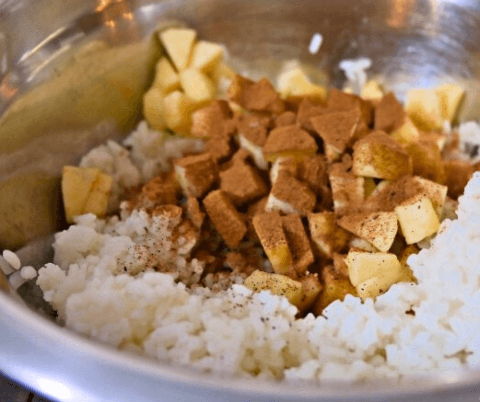 Ingredients for Rice Pudding with Raisins and Apples