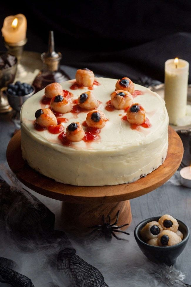 Halloween Party Treats - Halloween Cake with Eyeballs