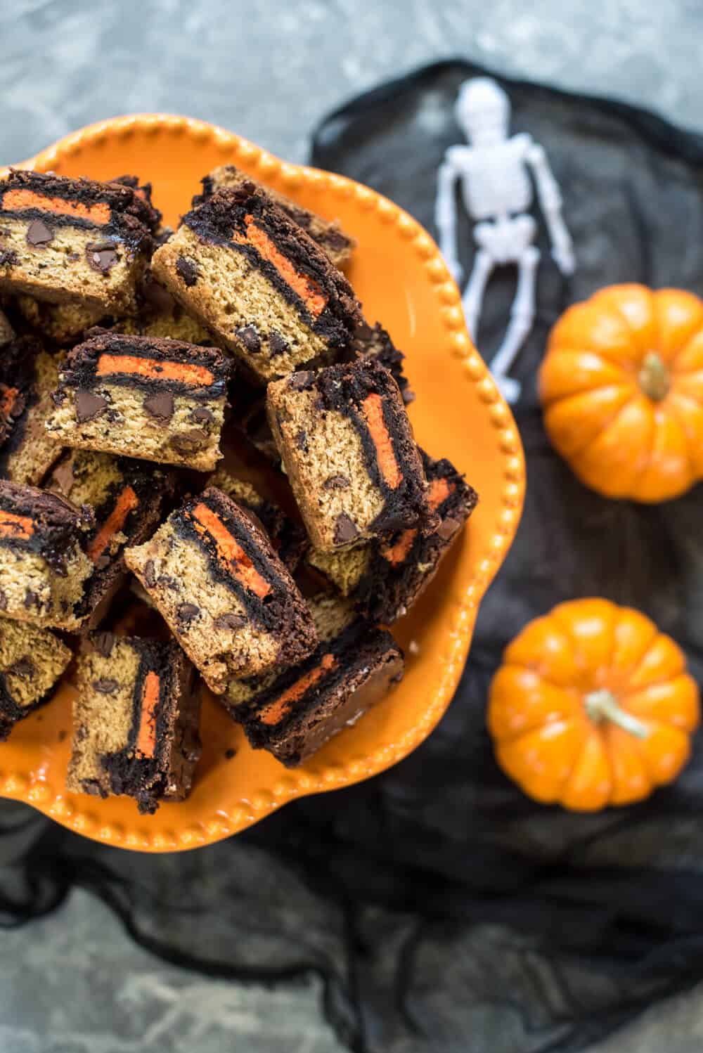 Halloween Desserts - Halloween Oreo Brookie Bars