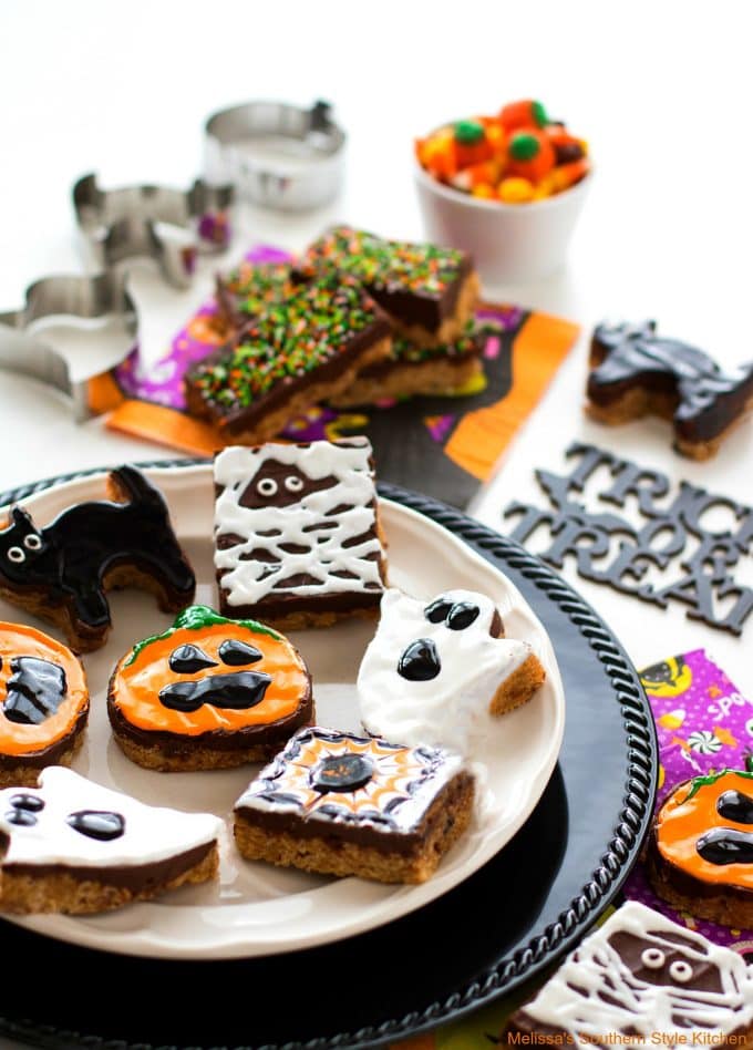 Halloween Desserts - Halloween Scotcheroos