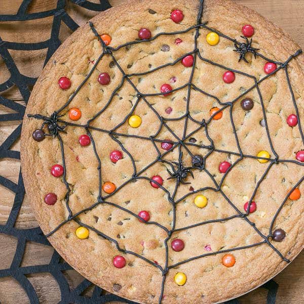 Halloween Desserts - Spiderweb Cookie Cake