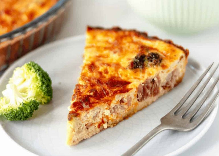 5 Dollar Dinner Ideas for Menu Planning Monday - Ham and Broccoli Quiche