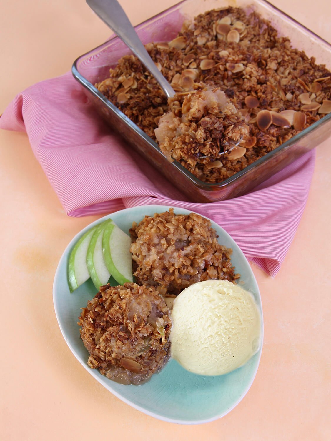 A serving of Easy Cinnamon Apple Crisp