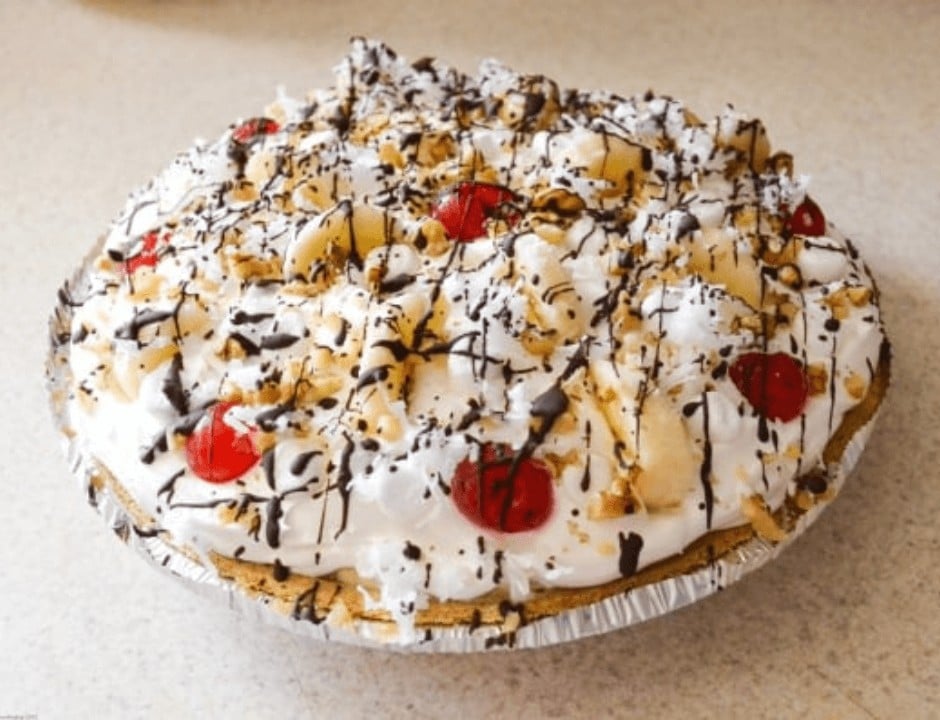 No-Bake Banana Split Pudding Pie