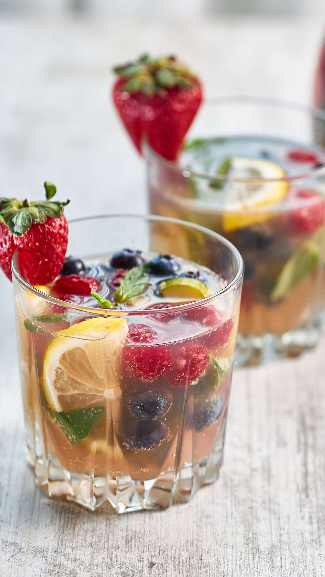 Easy Summer Berry Sangria Recipe