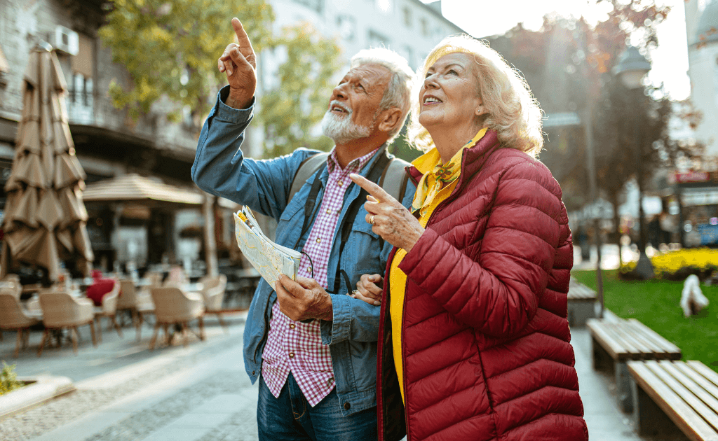 Old couple sightseeing