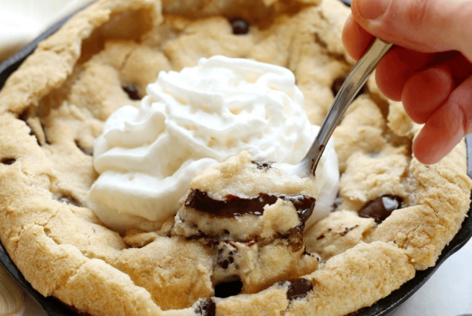 Deep Dish Chocolate Chip Skillet Cookie