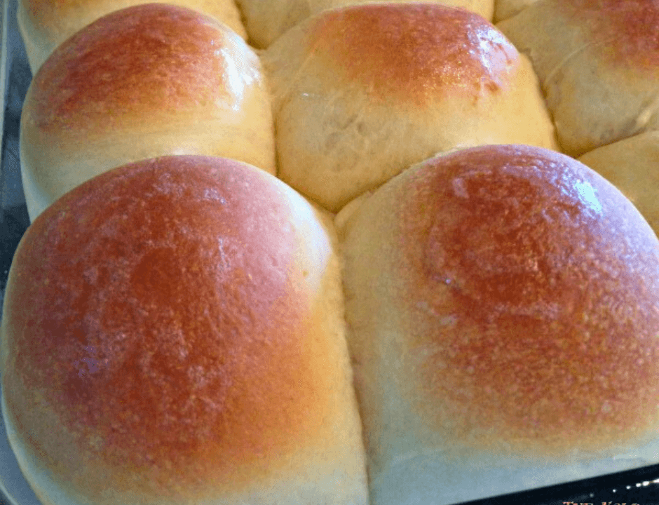 Buttery Dinner Rolls in the Bread Machine