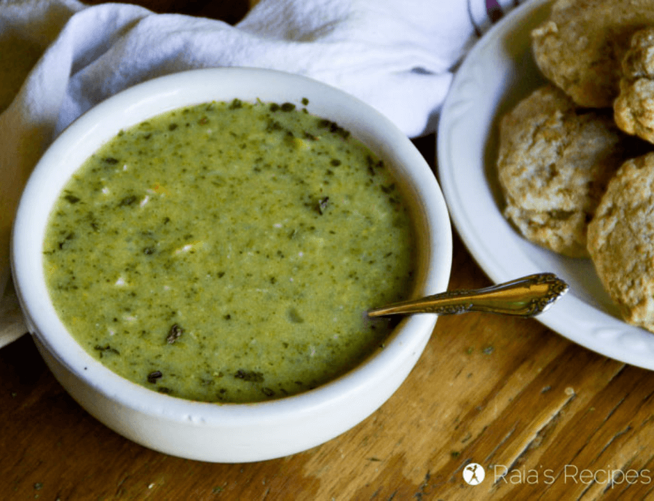 Cheesy Chicken Broccoli Soup