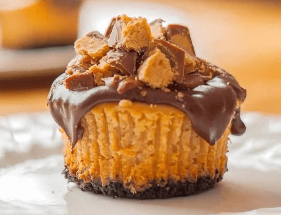 Reese's Mini Cheesecake Cupcakes