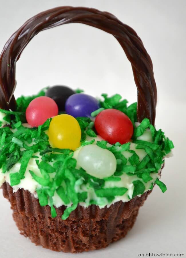 Easter Basket Cupcakes - Easy Easter Cake Decoration Ideas