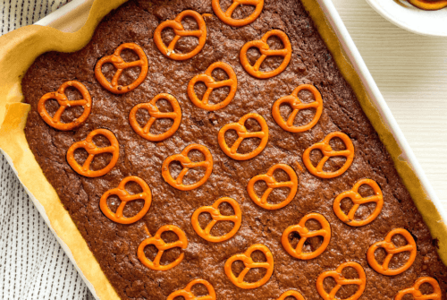 How to Make Sweet and Salted Pretzel Brownies