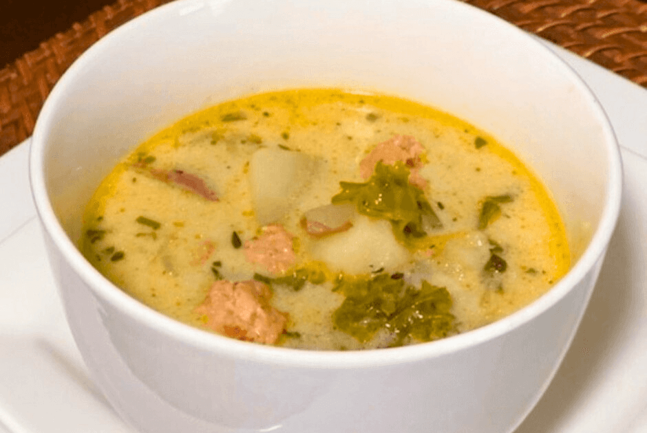 A bowl of Zuppa Toscana Soup