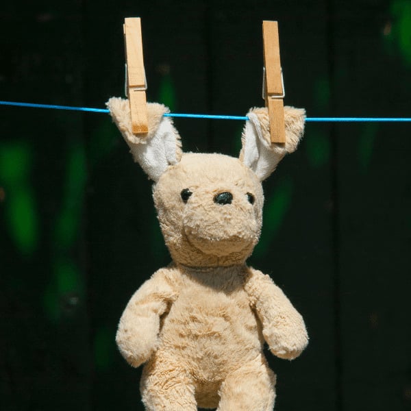 Cleaned stuff toy - 10 Baking Soda Hacks