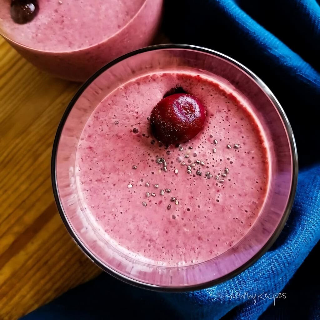 Cherry Smoothie With Yoghurt