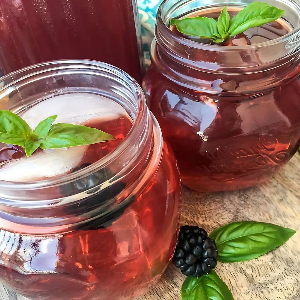 Refreshing Instant Pot Blackberry Iced Tea
