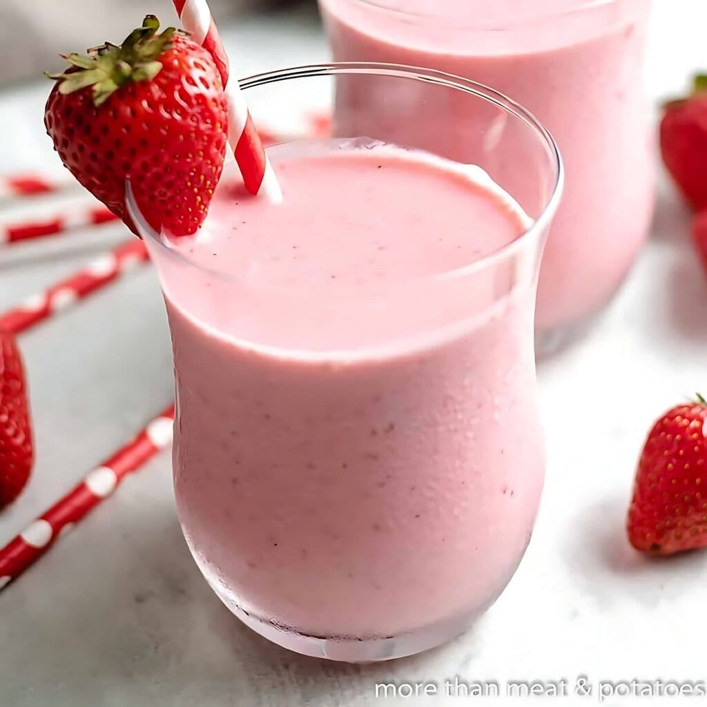 Strawberry Greek Yogurt Smoothie