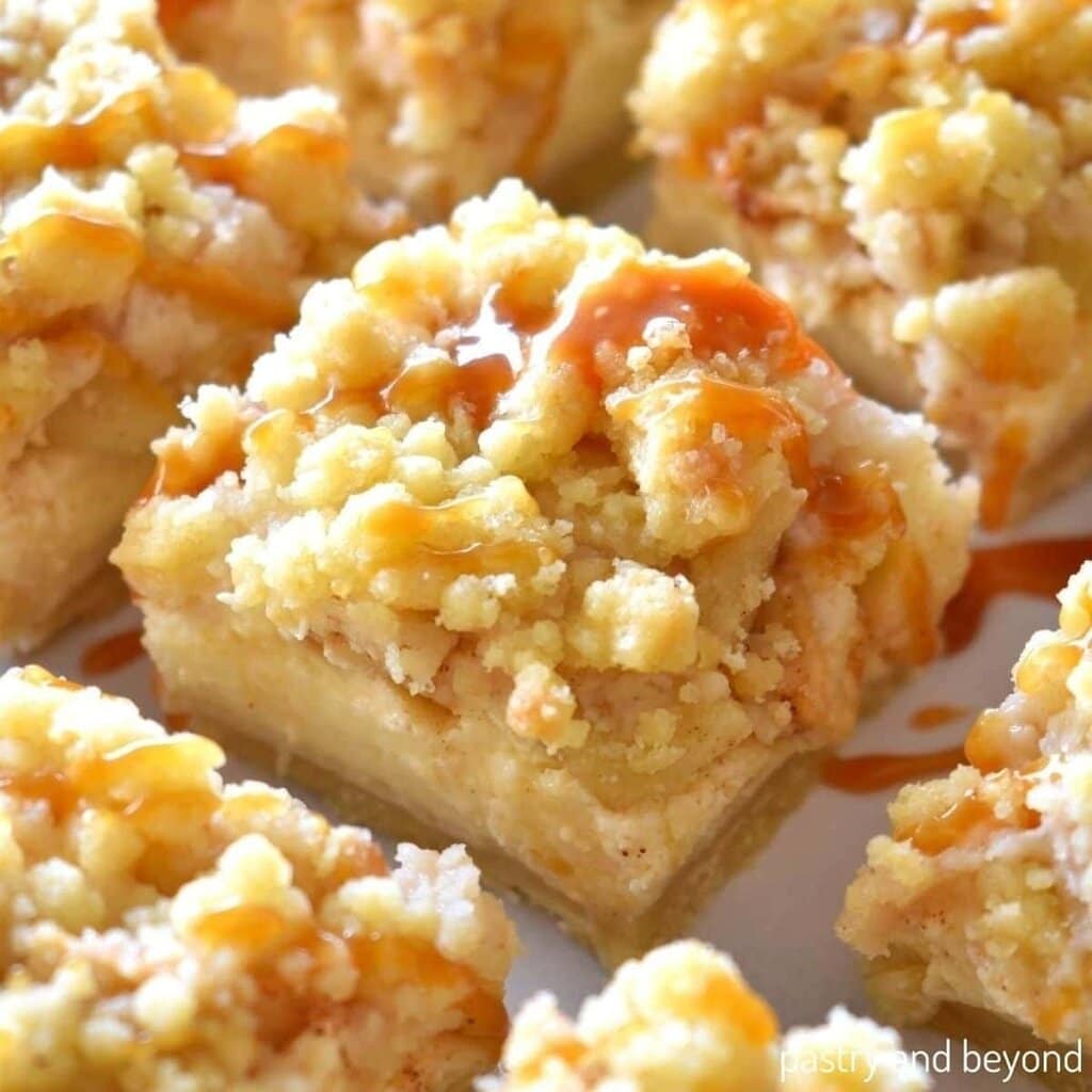 Apple Cheesecake Bars