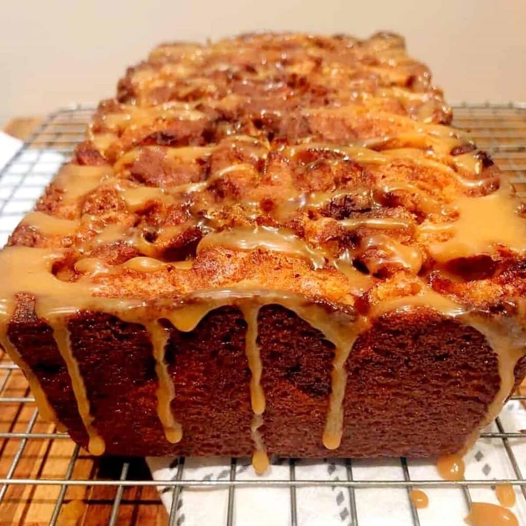 Apple Cinnamon Swirl Bread