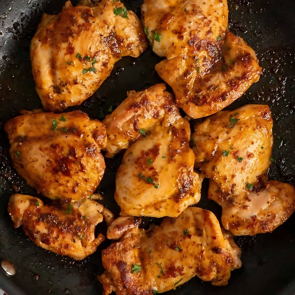 Easy Skillet Chicken Thighs